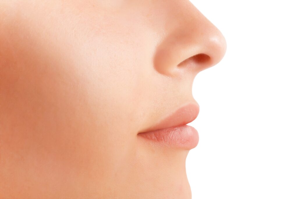 Feminine face with natural make-up centre laser marceau